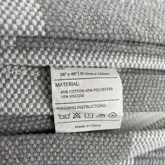 New Cute Modern Barnhaus Grey Buffalo Check Plaid Indoor/Outdoor Rug 3’x4’ - Picture 5 of 8